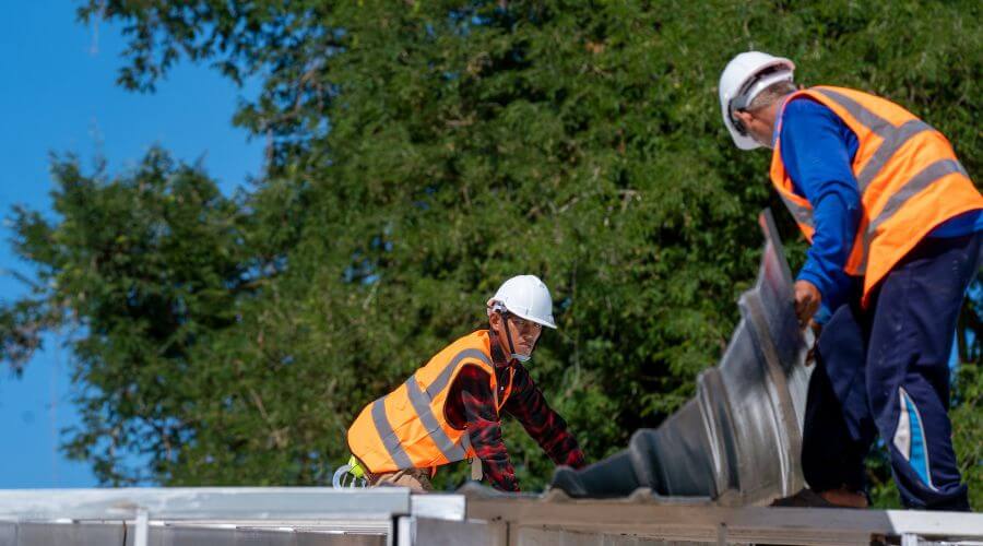 Professional residential roofers in Yorktown, IN